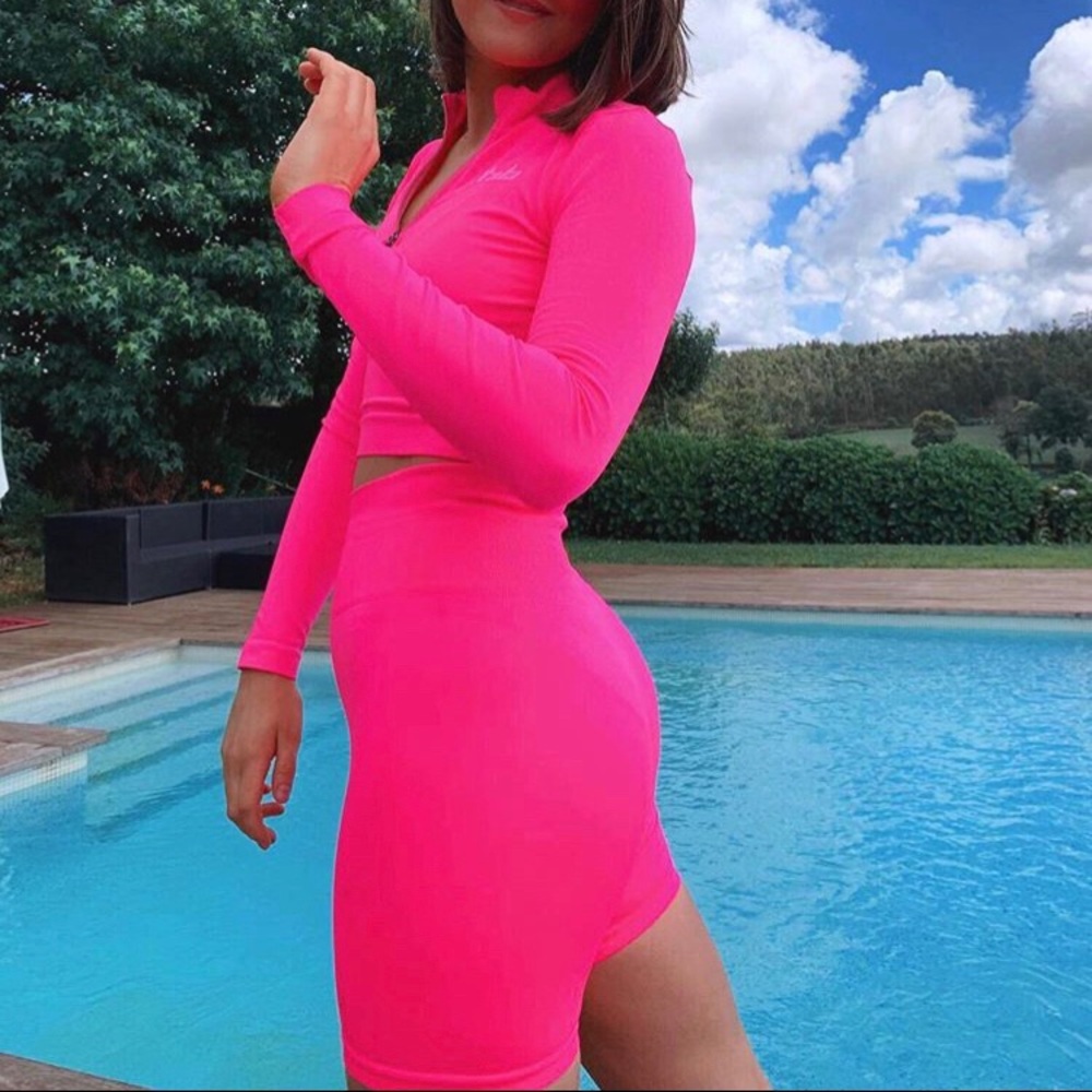 Tala Hosta Shorts - Neon Pink